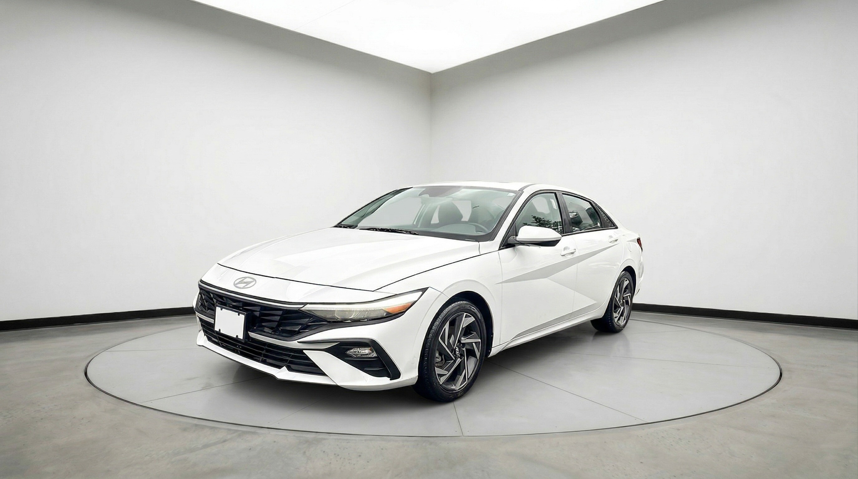 2024 Hyundai Elantra Preferred w/Tech Package